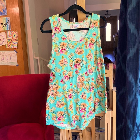 LuLaRoe Tops - XL LulaRoe springtime floral Tank Top